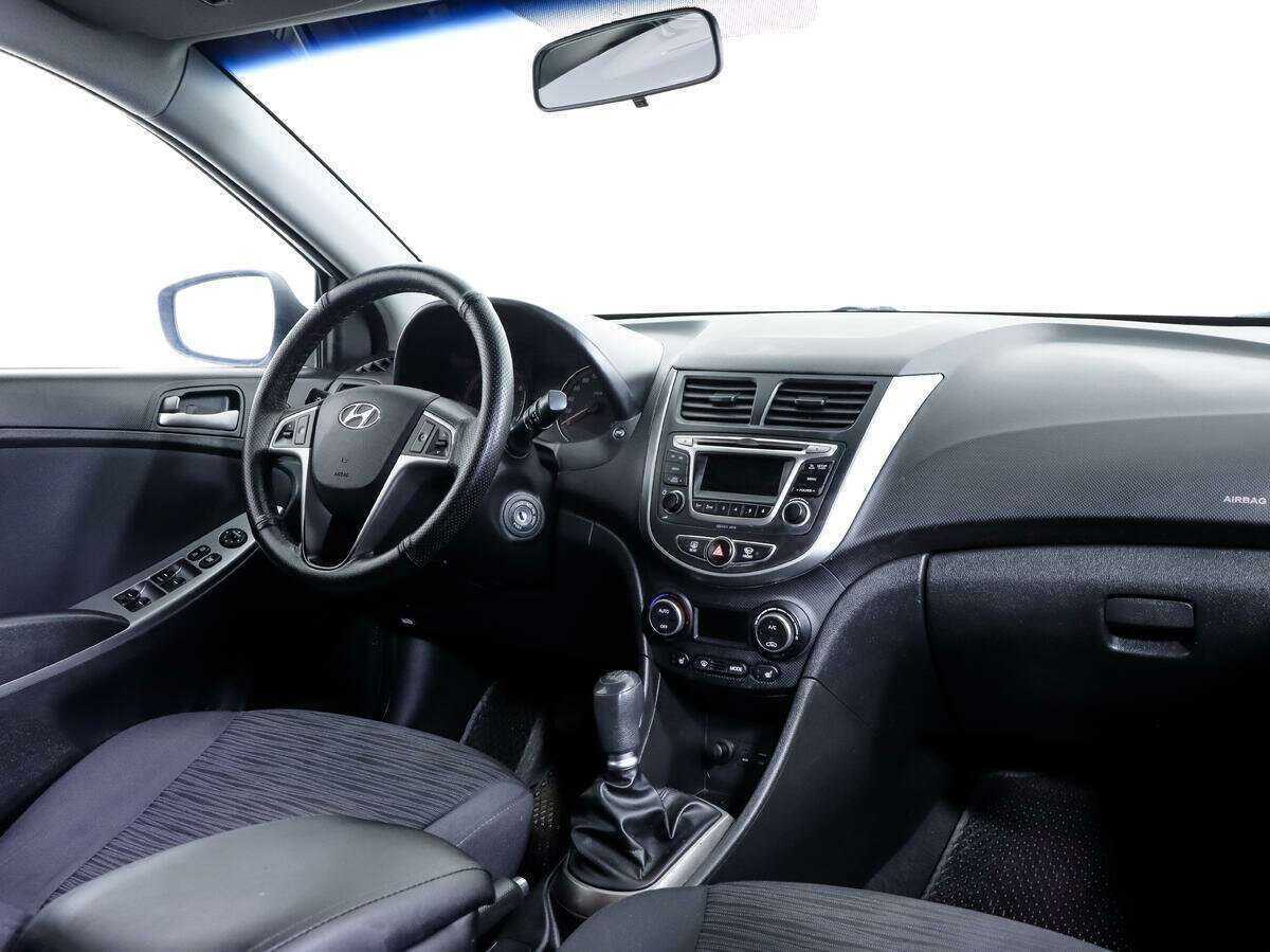 Hyundai Solaris с пробегом — 2016 год. Фото: #7