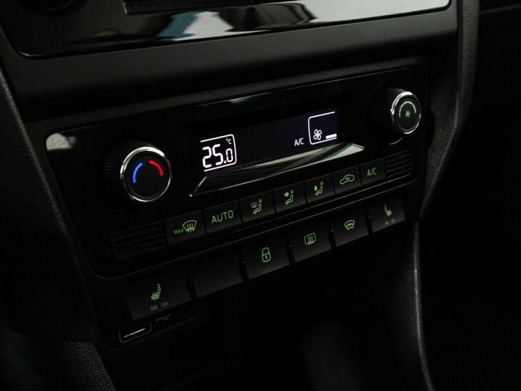 Skoda Rapid с пробегом — 2019 год. Фото: #14