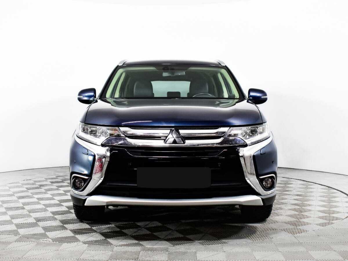 Mitsubishi Outlander с пробегом — 2016 год. Фото: #1
