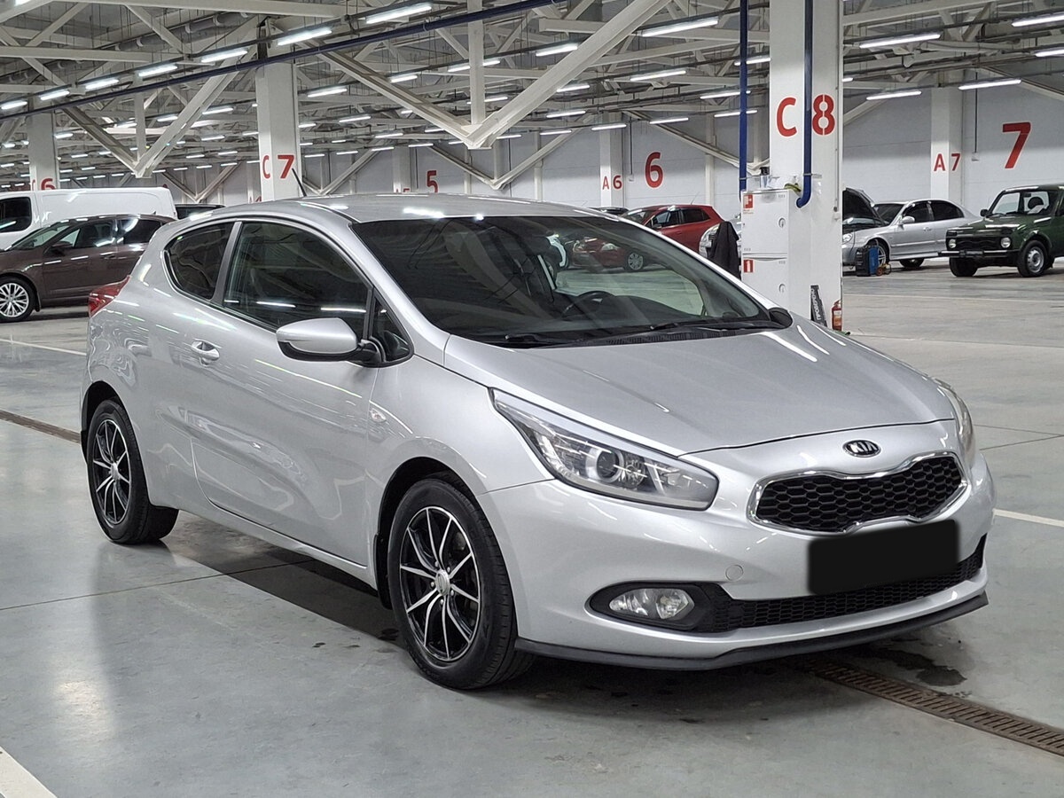Kia Ceed с пробегом — 2013 год. Фото: #2