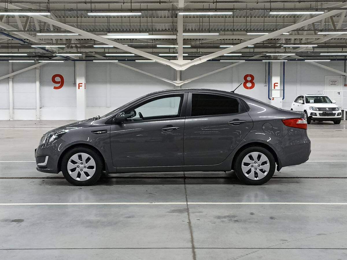 Kia Rio с пробегом — 2013 год. Фото: #7