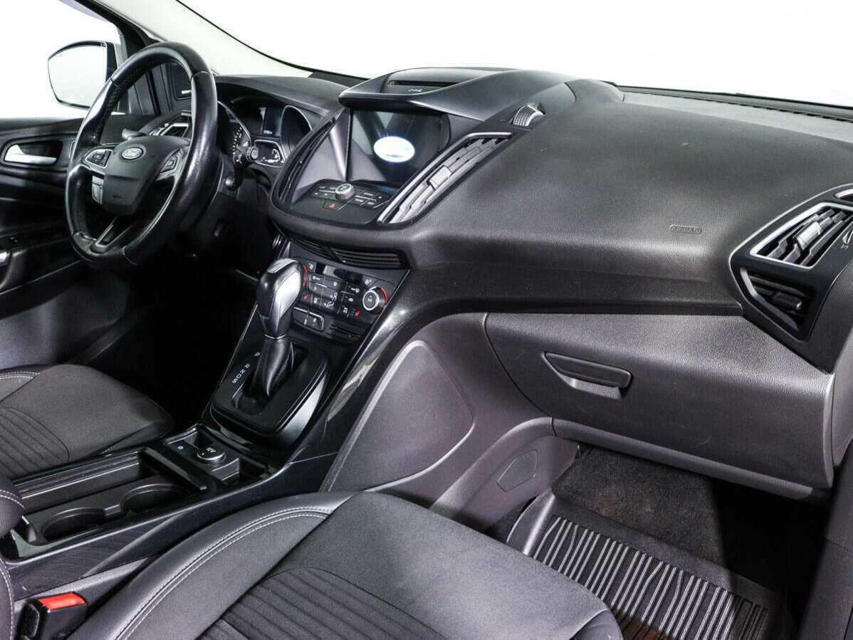 Ford Kuga с пробегом — 2017 год. Фото: #8