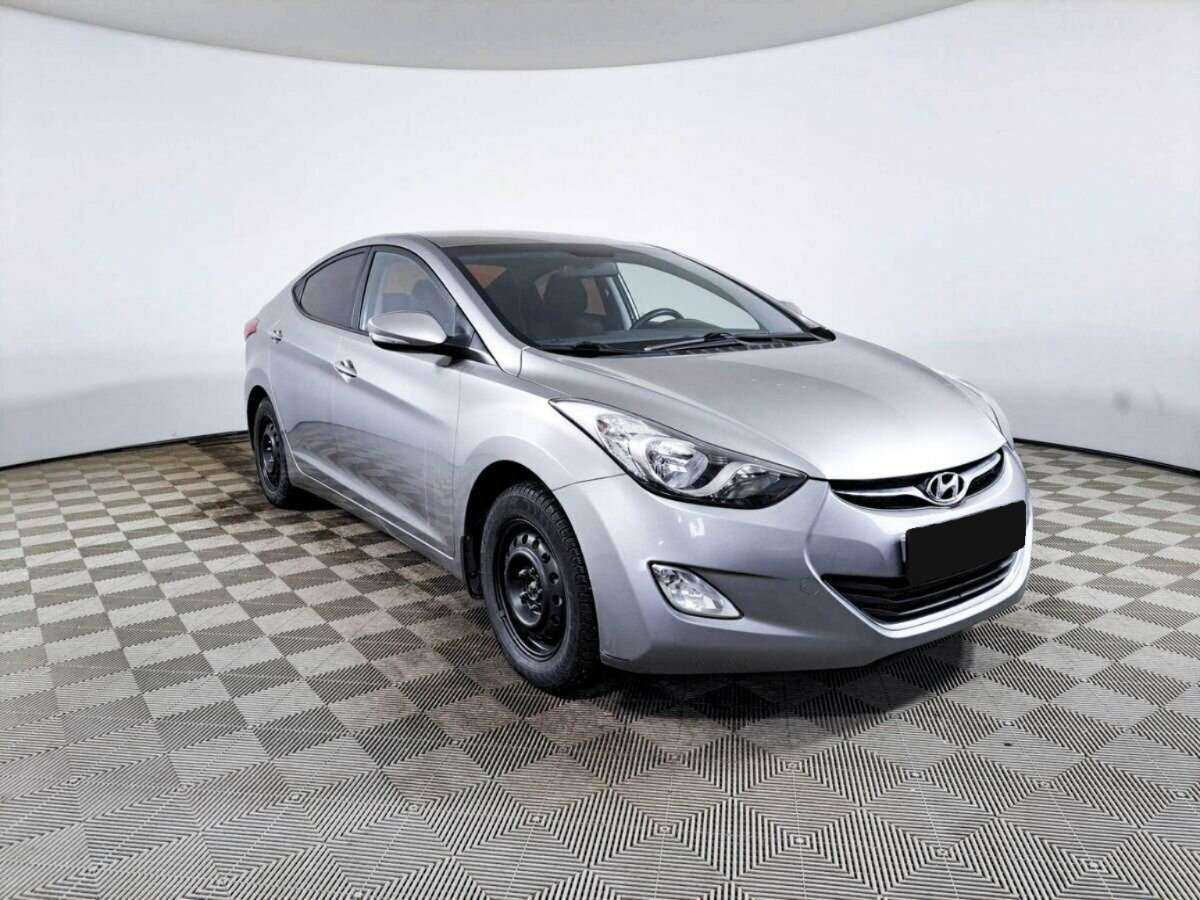 Hyundai Elantra с пробегом — 2013 год. Фото: #2