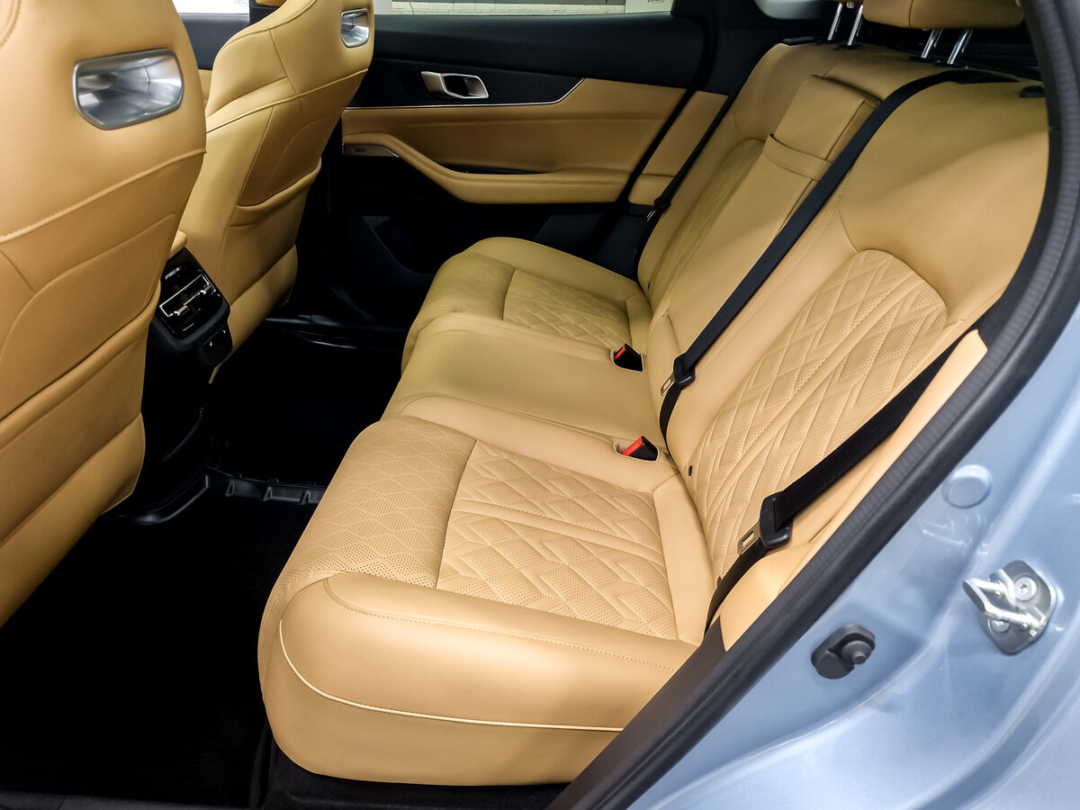 Changan UNI-K с пробегом — 2023 год. Фото: #11