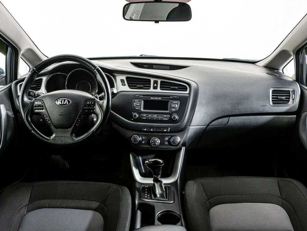 Kia Ceed с пробегом — 2014 год. Фото: #9