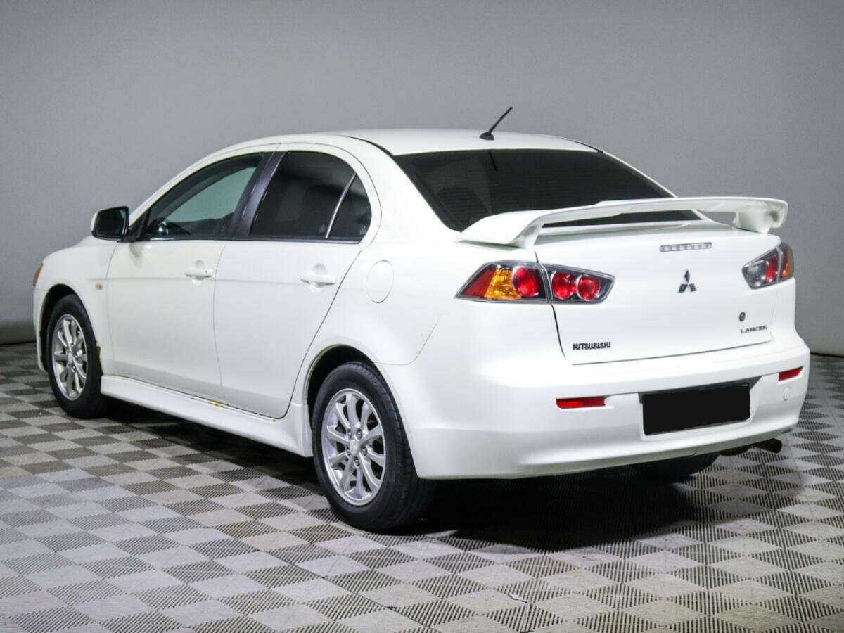 Mitsubishi Lancer с пробегом — 2012 год. Фото: #6