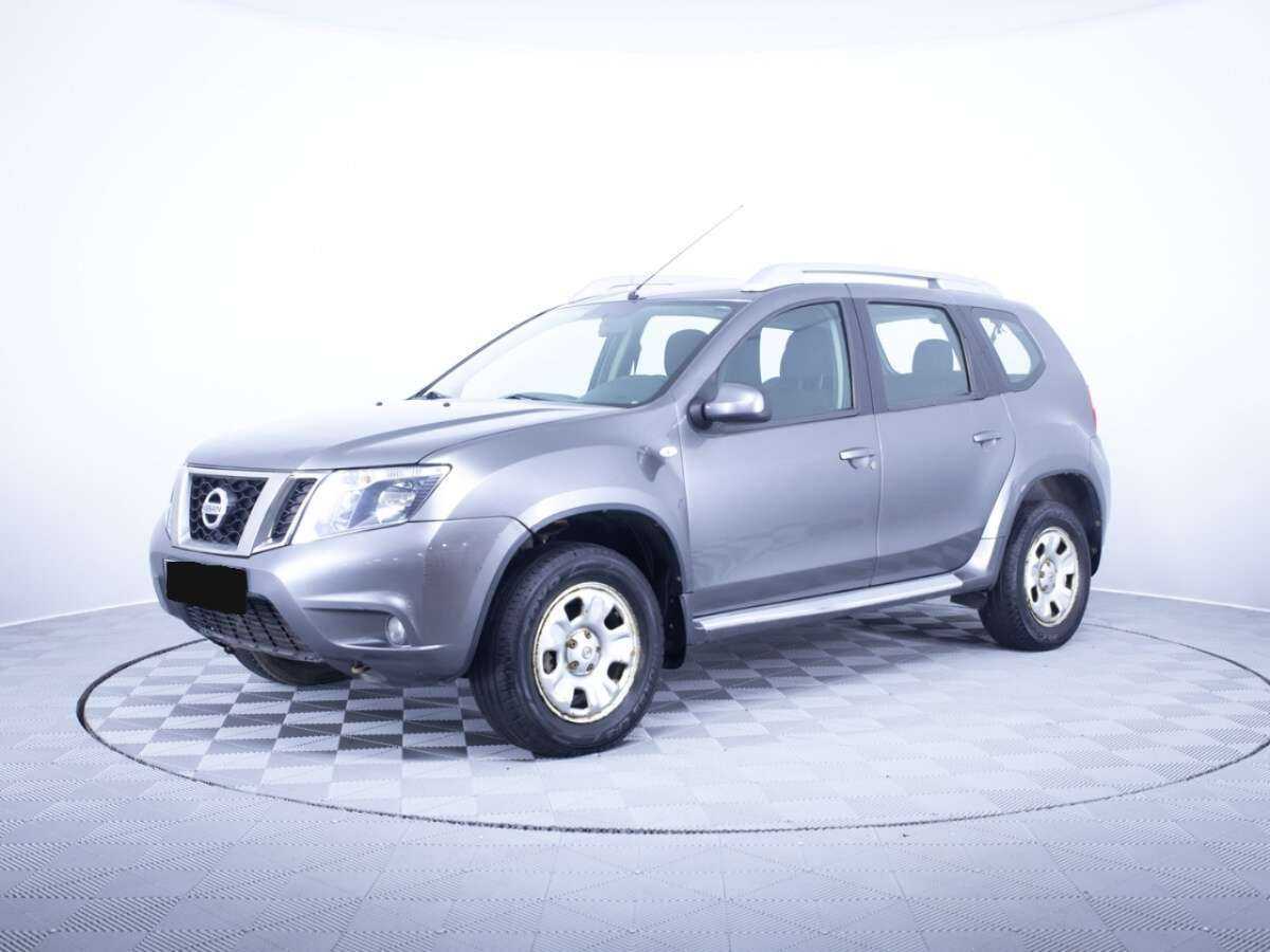 Nissan Terrano с пробегом — 2015 год. Посмотреть фото