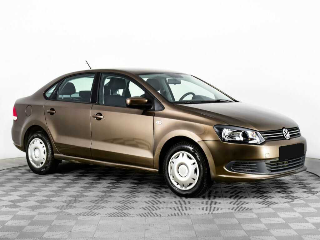 Volkswagen Polo с пробегом — 2015 год. Фото: #2