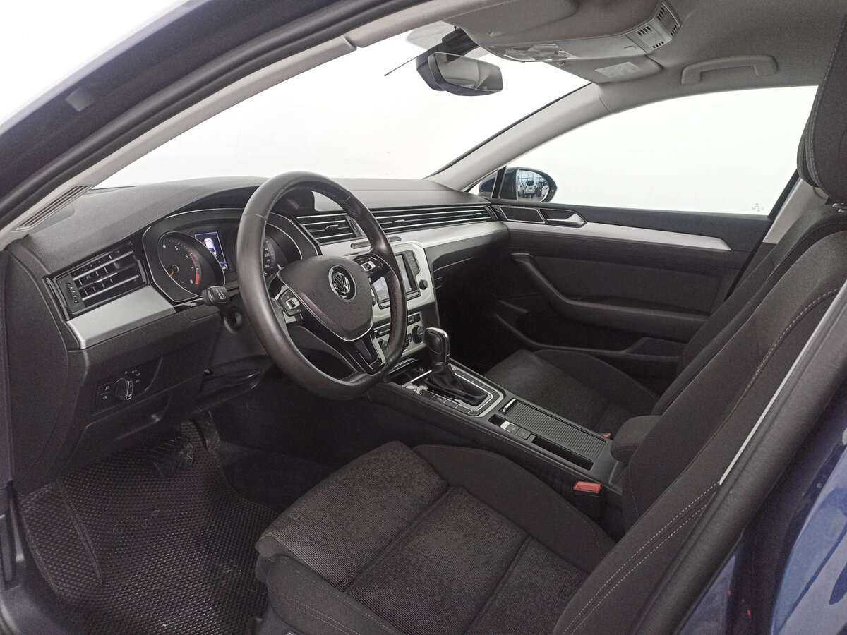 Volkswagen Passat с пробегом — 2016 год. Фото: #13