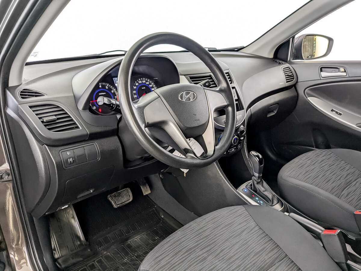 Hyundai Solaris с пробегом — 2016 год. Фото: #15
