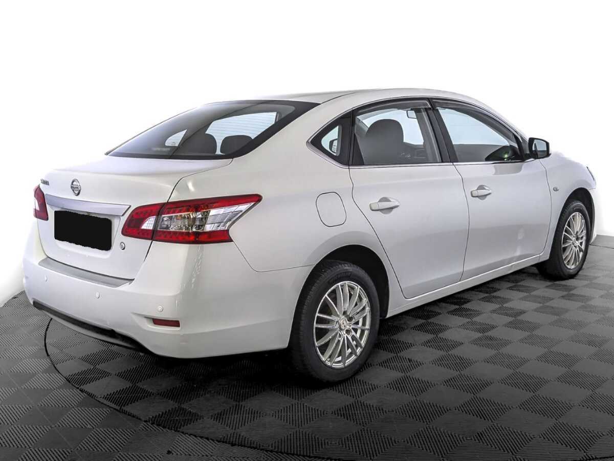 Nissan Sentra с пробегом — 2015 год. Фото: #4