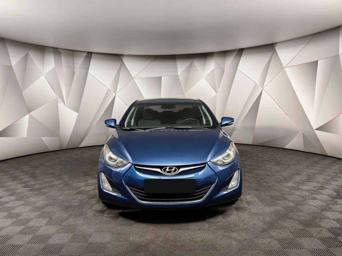 Hyundai Elantra с пробегом — 2015 год. Фото: #6
