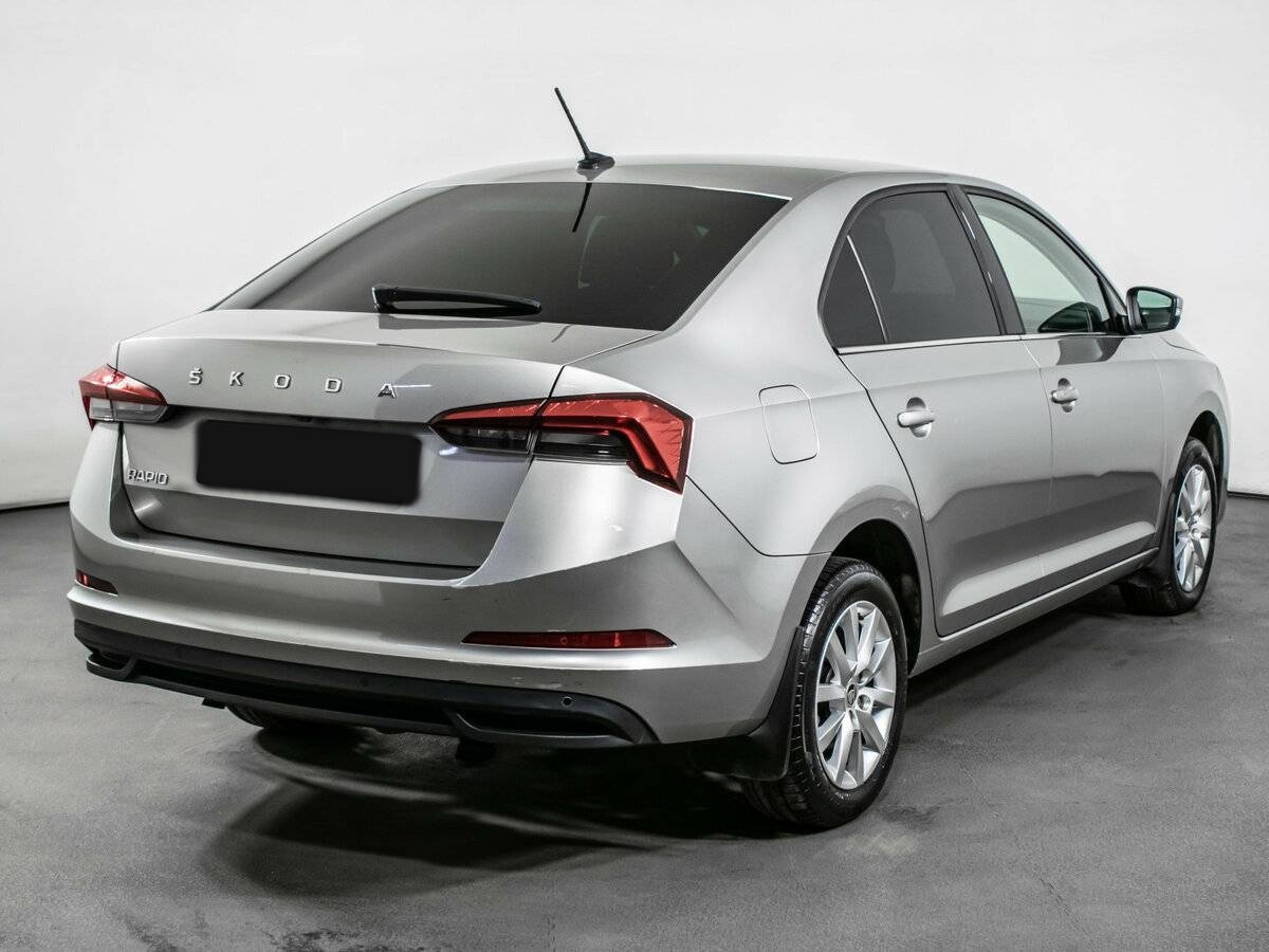 Skoda Rapid с пробегом — 2021 год. Фото: #4