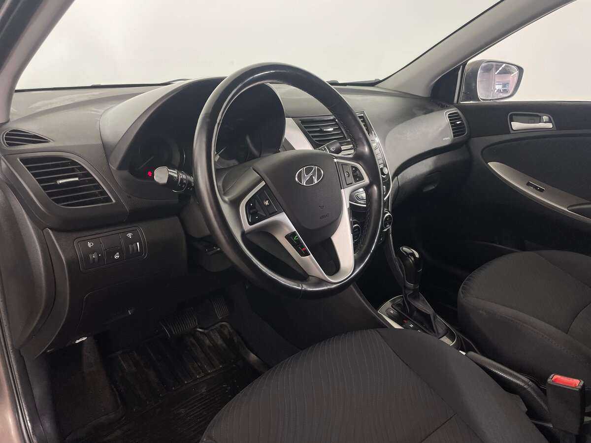 Hyundai Solaris с пробегом — 2016 год. Фото: #6