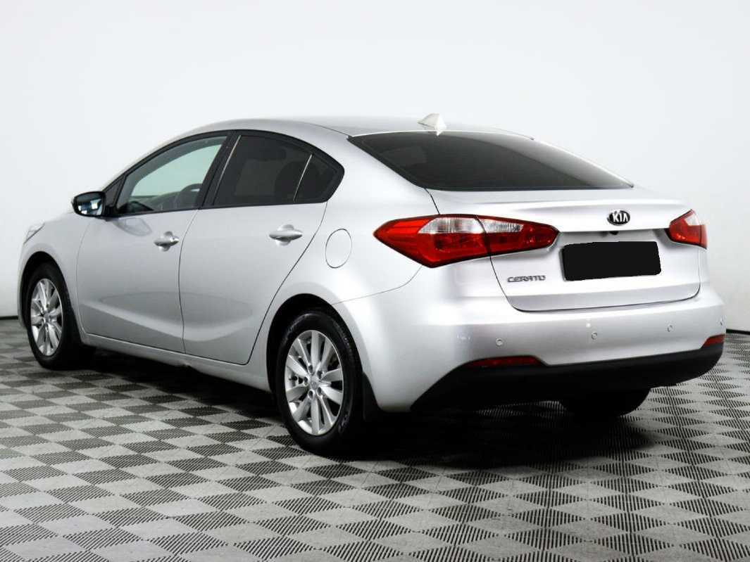 Kia Cerato с пробегом — 2014 год. Фото: #6