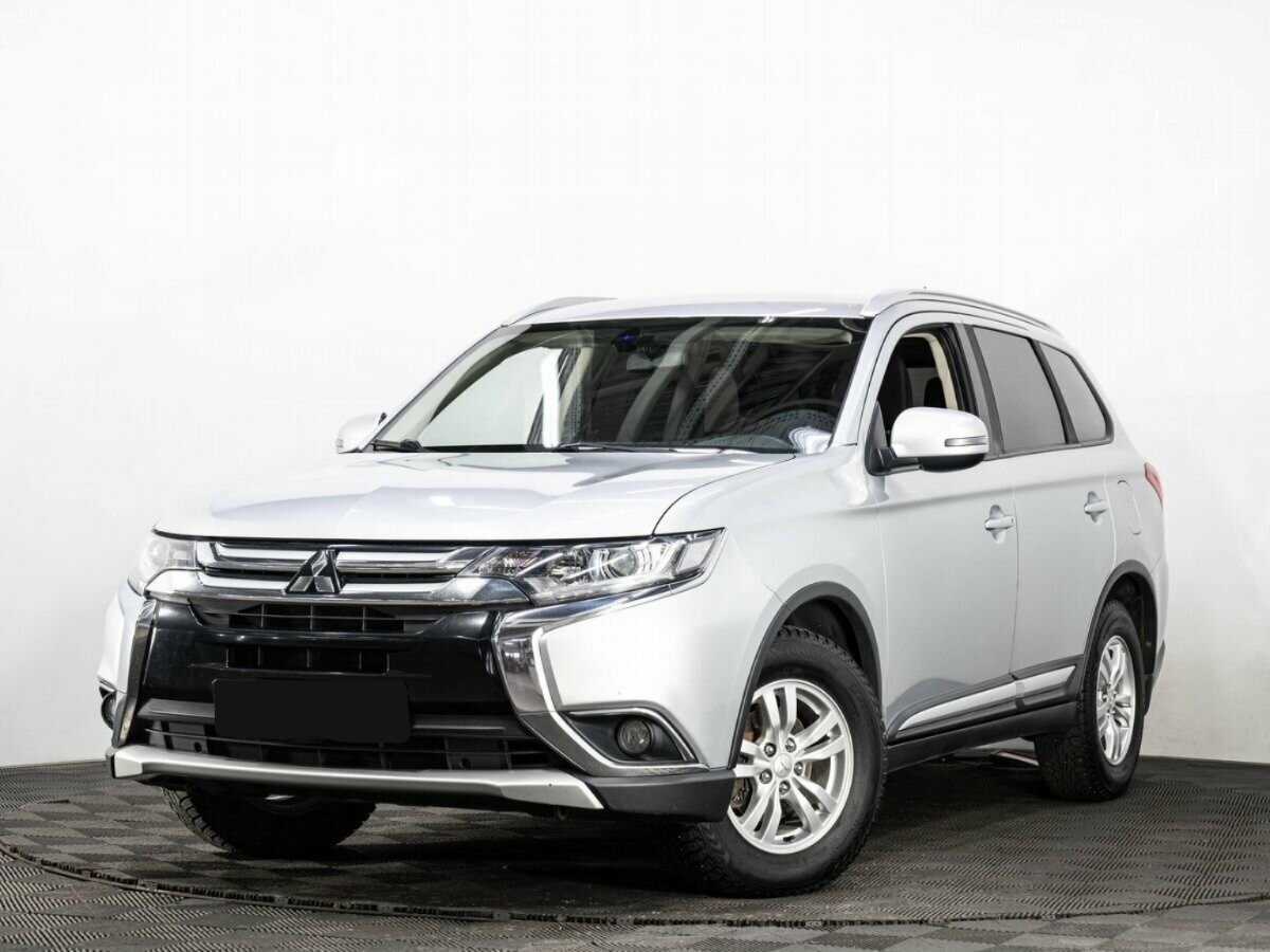 Mitsubishi Outlander с пробегом — 2016 год. Фото: #0