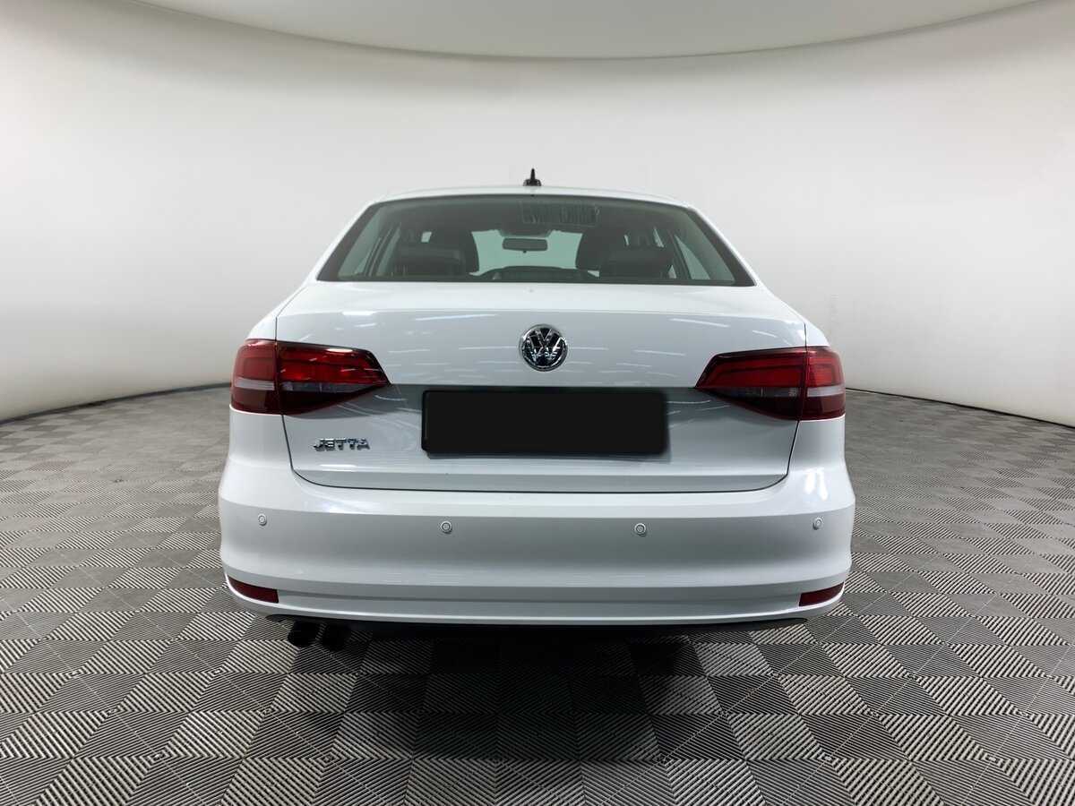 Volkswagen Jetta с пробегом — 2017 год. Фото: #5