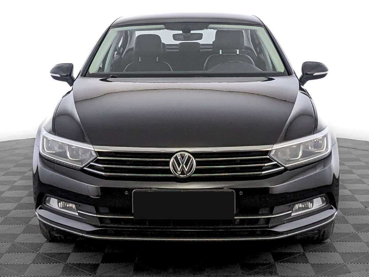 Volkswagen Passat с пробегом — 2017 год. Фото: #1