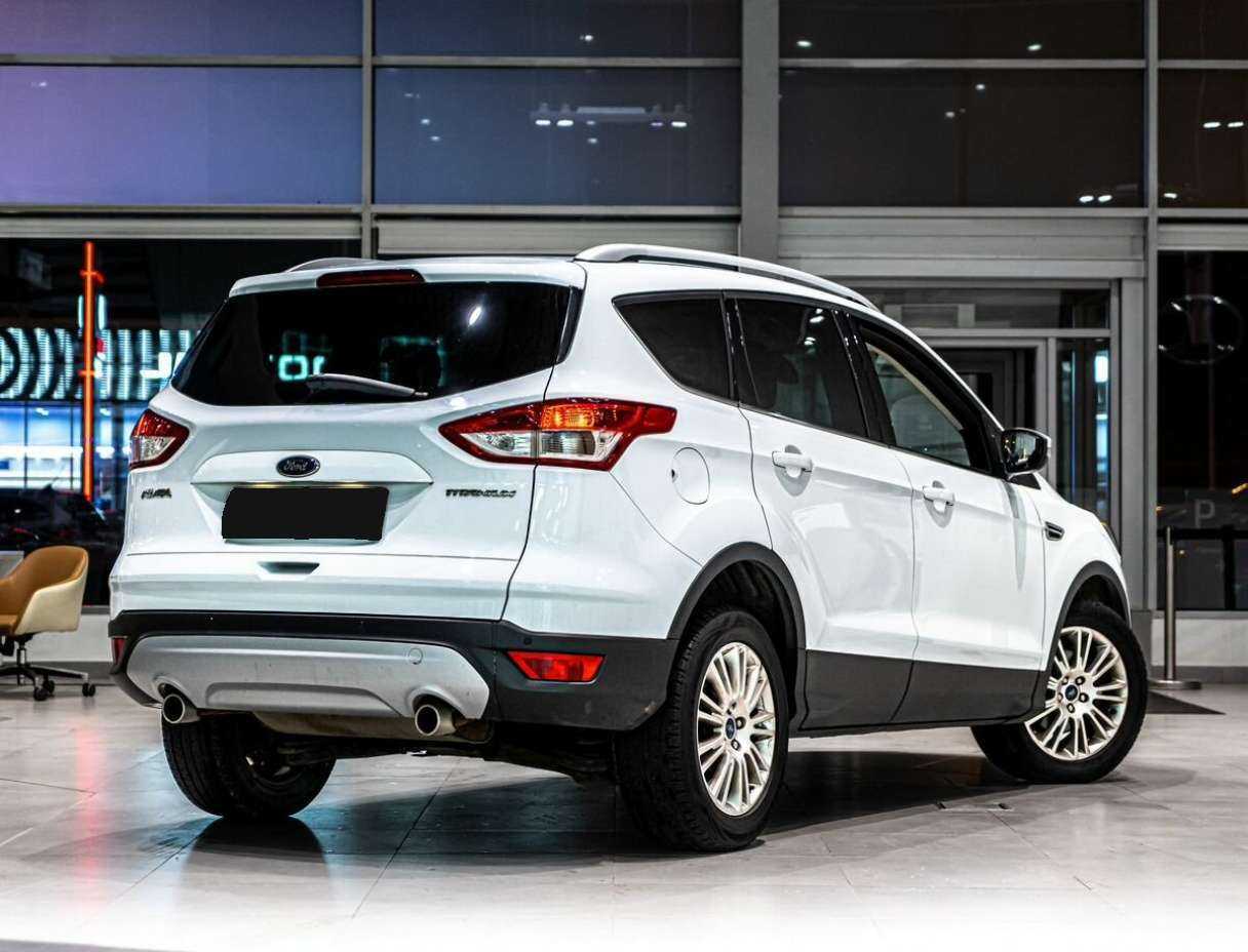 Ford Kuga с пробегом — 2016 год. Фото: #2