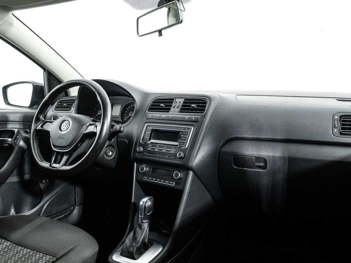 Volkswagen Polo с пробегом — 2017 год. Фото: #8