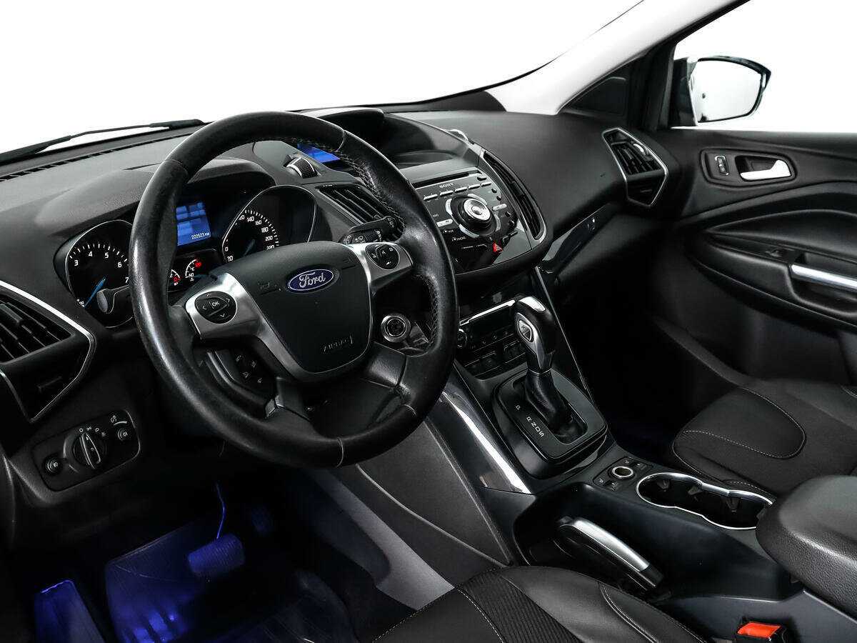 Ford Kuga с пробегом — 2014 год. Фото: #8