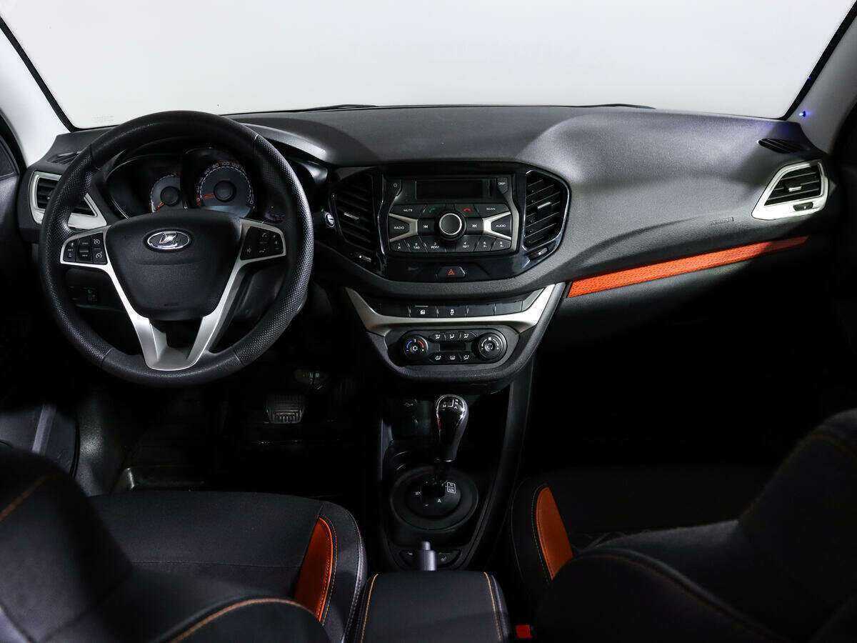 Lada (ВАЗ) Vesta с пробегом — 2019 год. Фото: #11