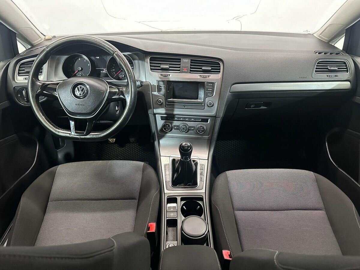Volkswagen Golf с пробегом — 2013 год. Фото: #8