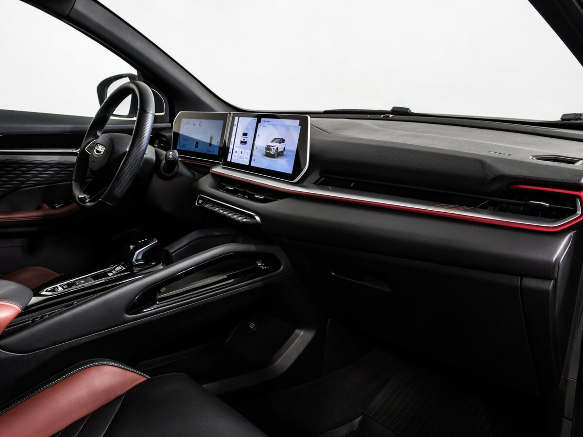 Geely Coolray с пробегом — 2023 год. Фото: #7