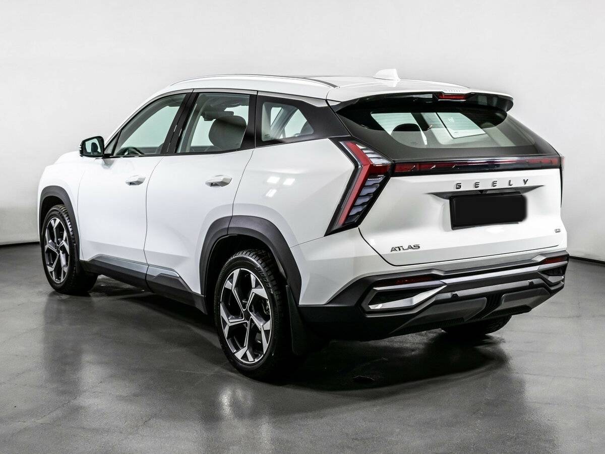 Geely Atlas с пробегом — 2024 год. Фото: #6