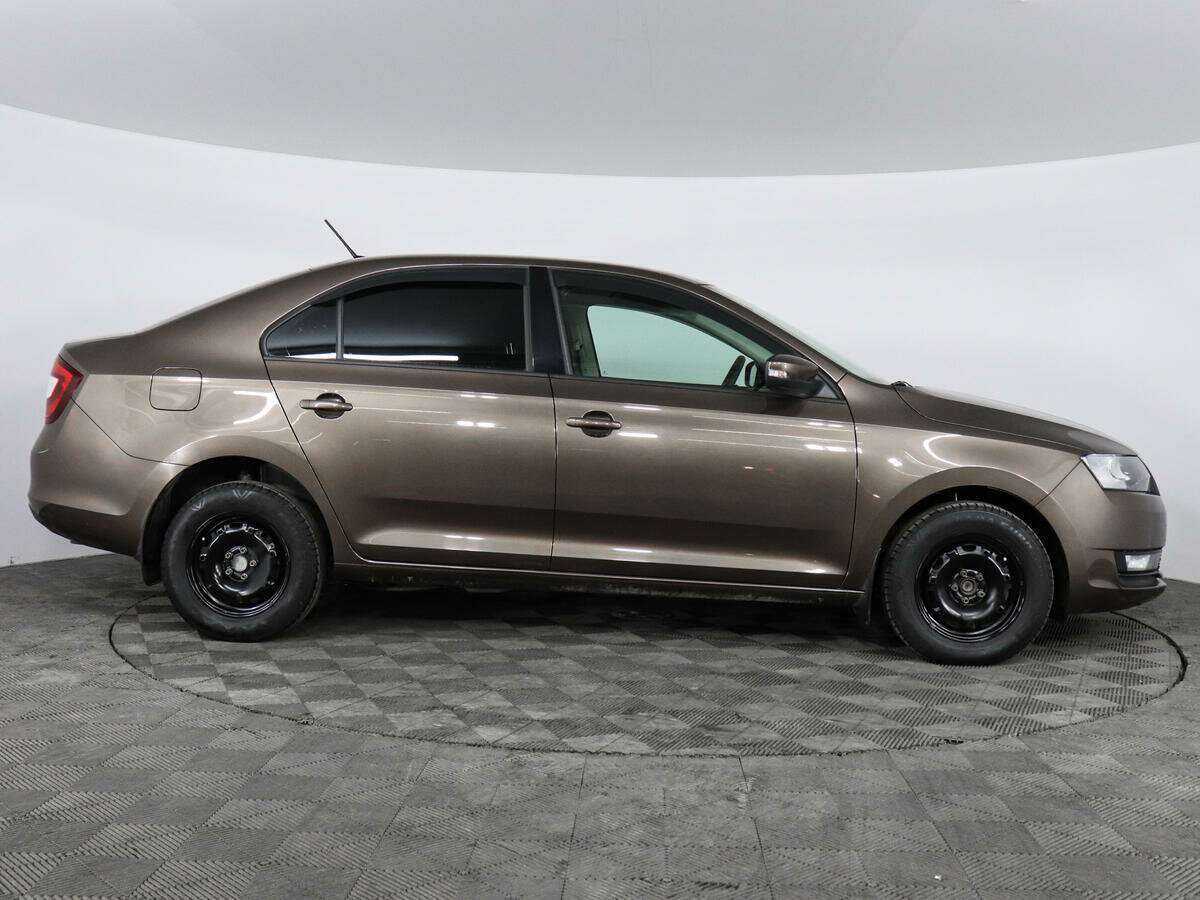 Skoda Rapid с пробегом — 2019 год. Фото: #3