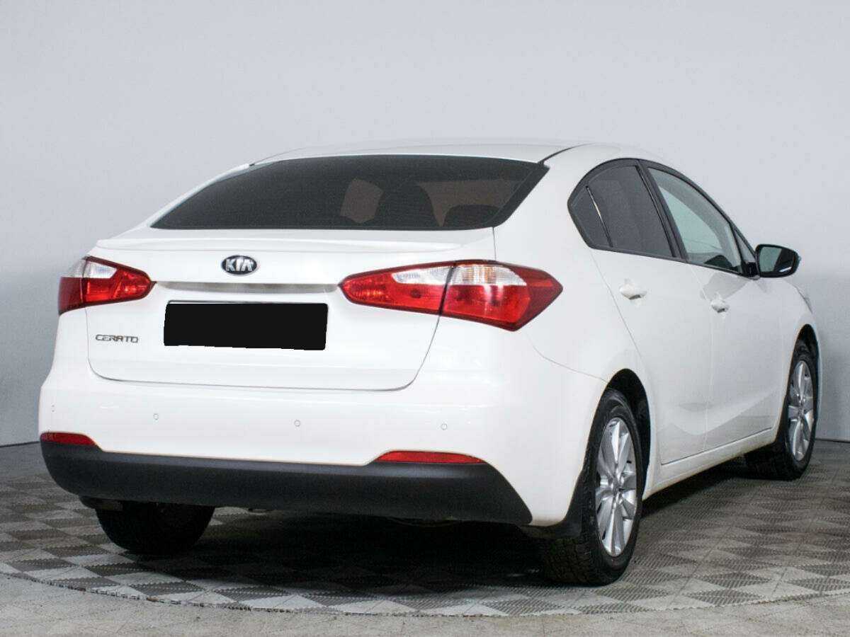 Kia Cerato с пробегом — 2015 год. Фото: #4