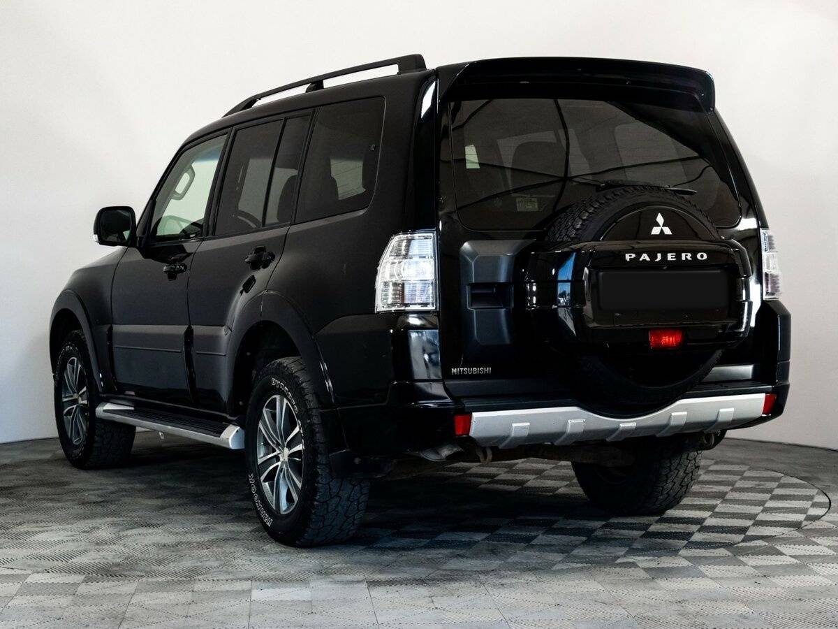 Mitsubishi Pajero с пробегом — 2012 год. Фото: #4