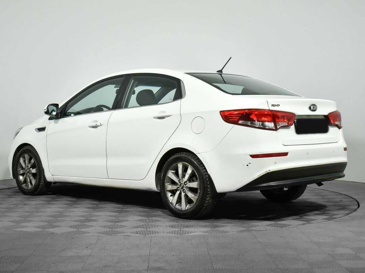 Kia Rio с пробегом — 2015 год. Фото: #6