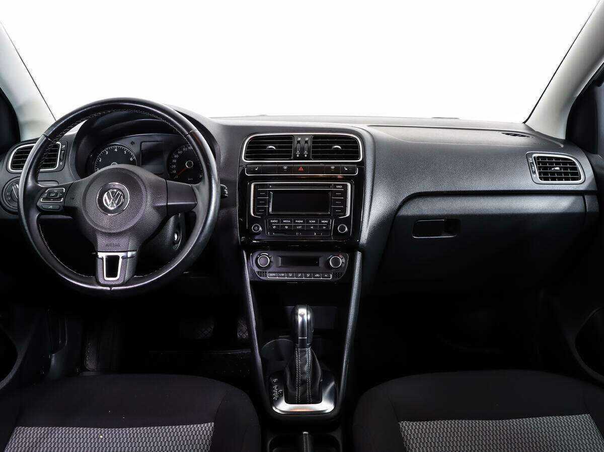 Volkswagen Polo с пробегом — 2014 год. Фото: #9