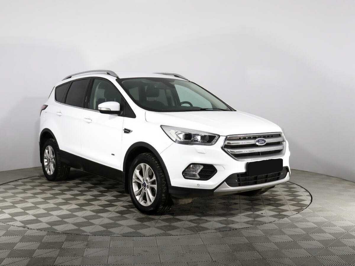 Ford Kuga с пробегом — 2017 год. Фото: #2