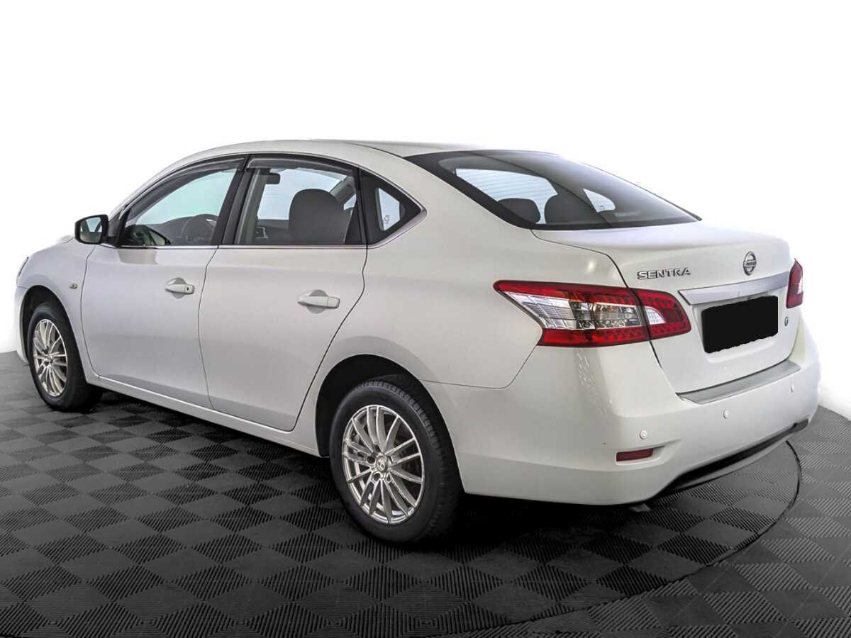 Nissan Sentra с пробегом — 2015 год. Фото: #6