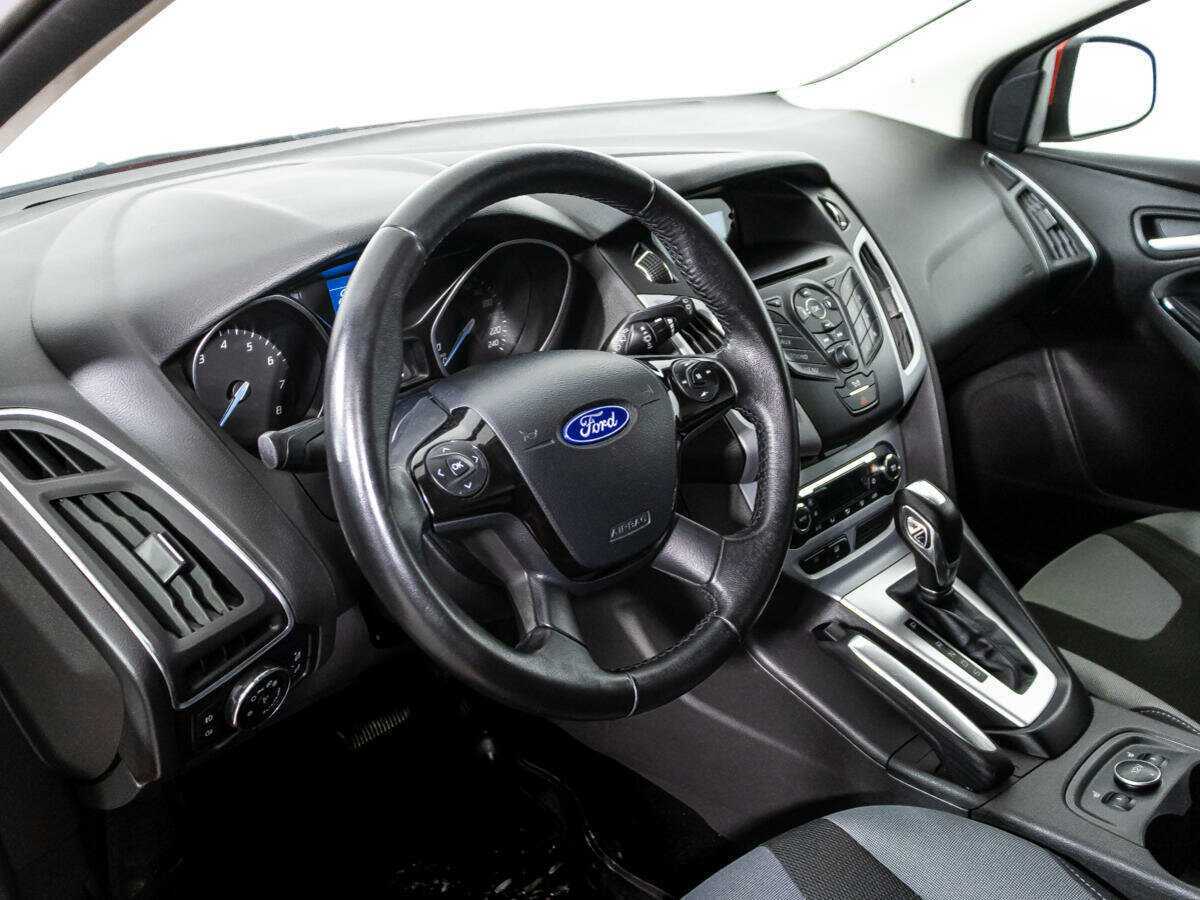 Ford Focus с пробегом — 2013 год. Фото: #10
