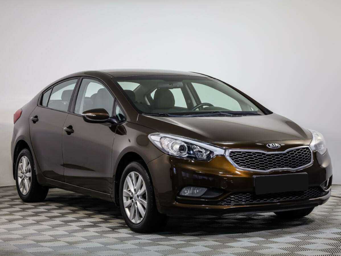 Kia Cerato с пробегом — 2015 год. Фото: #1