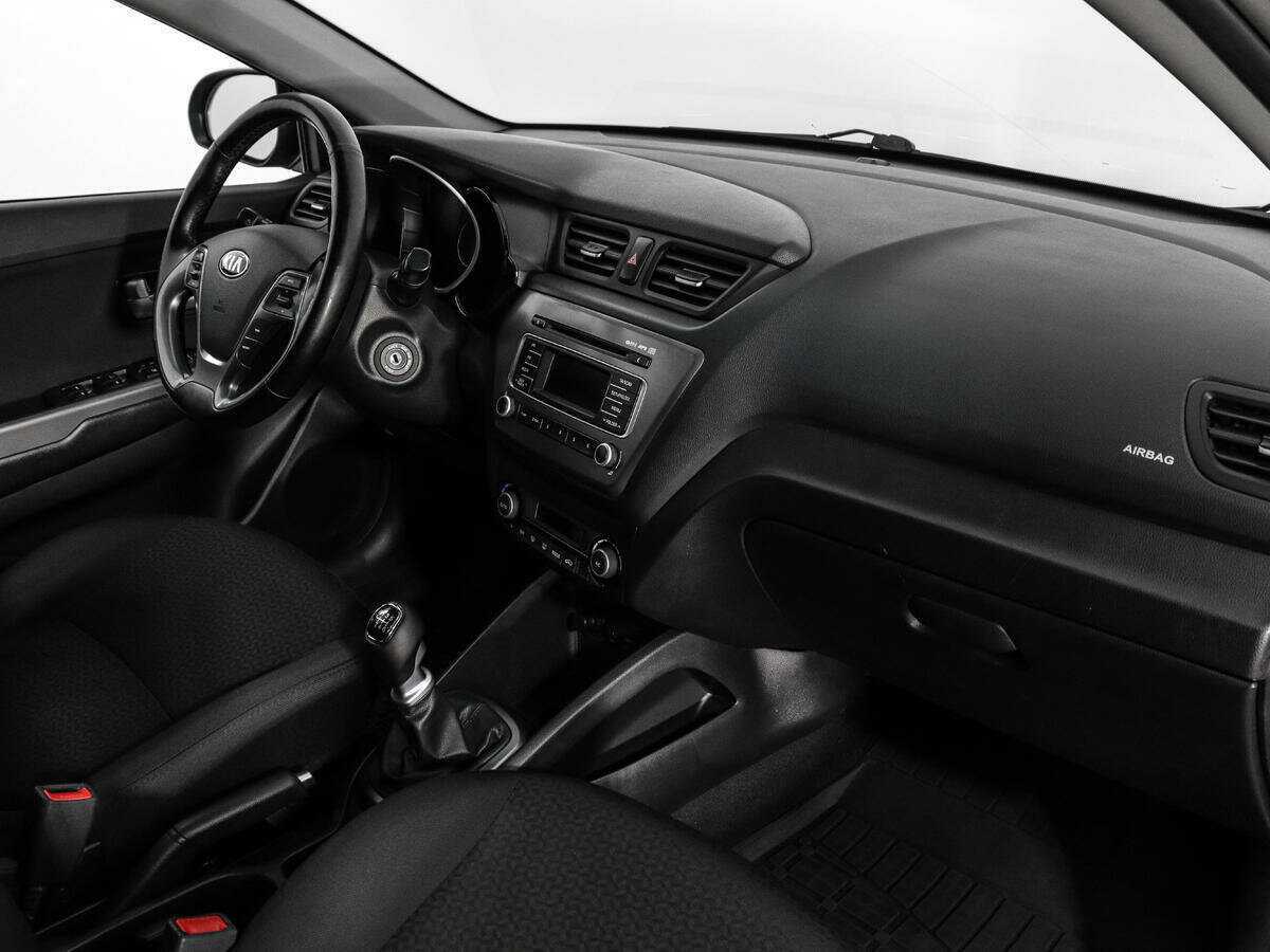 Kia Rio с пробегом — 2016 год. Фото: #10