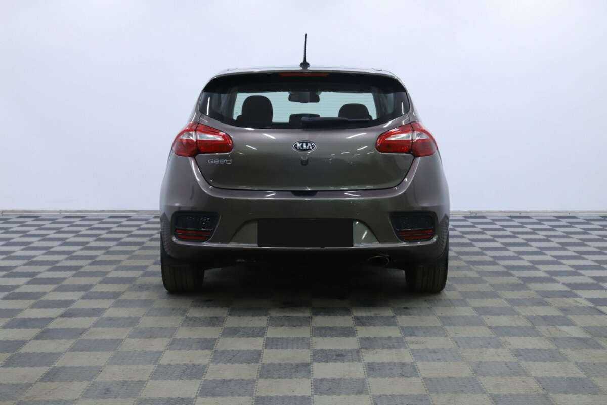 Kia Ceed с пробегом — 2015 год. Фото: #5