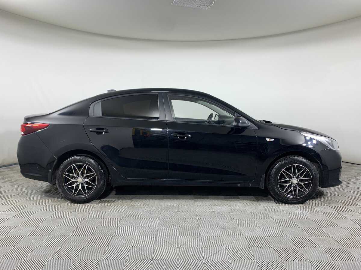 Kia Rio с пробегом — 2017 год. Фото: #3
