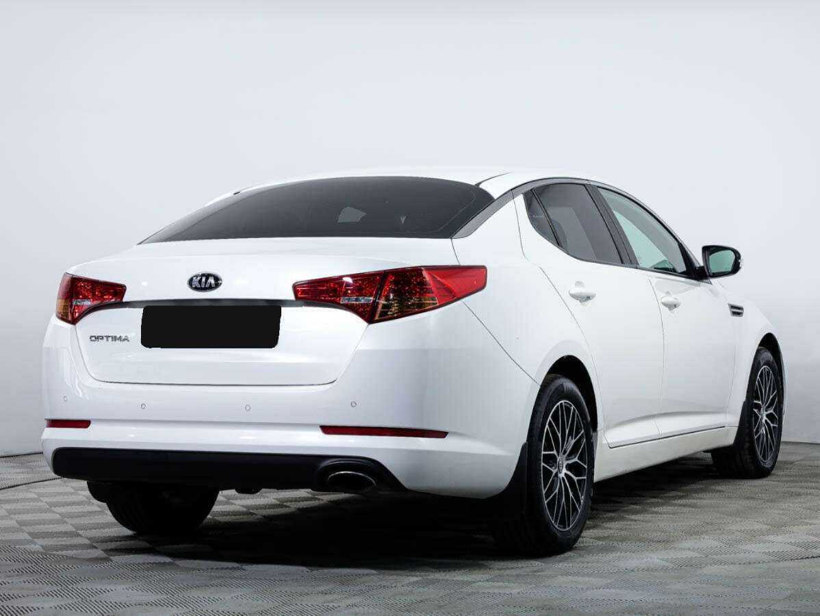 Kia Optima с пробегом — 2013 год. Фото: #3