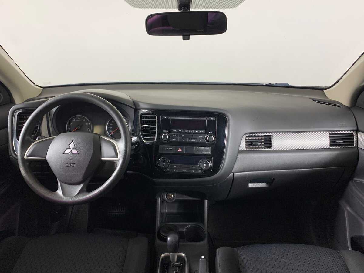 Mitsubishi Outlander с пробегом — 2013 год. Фото: #12