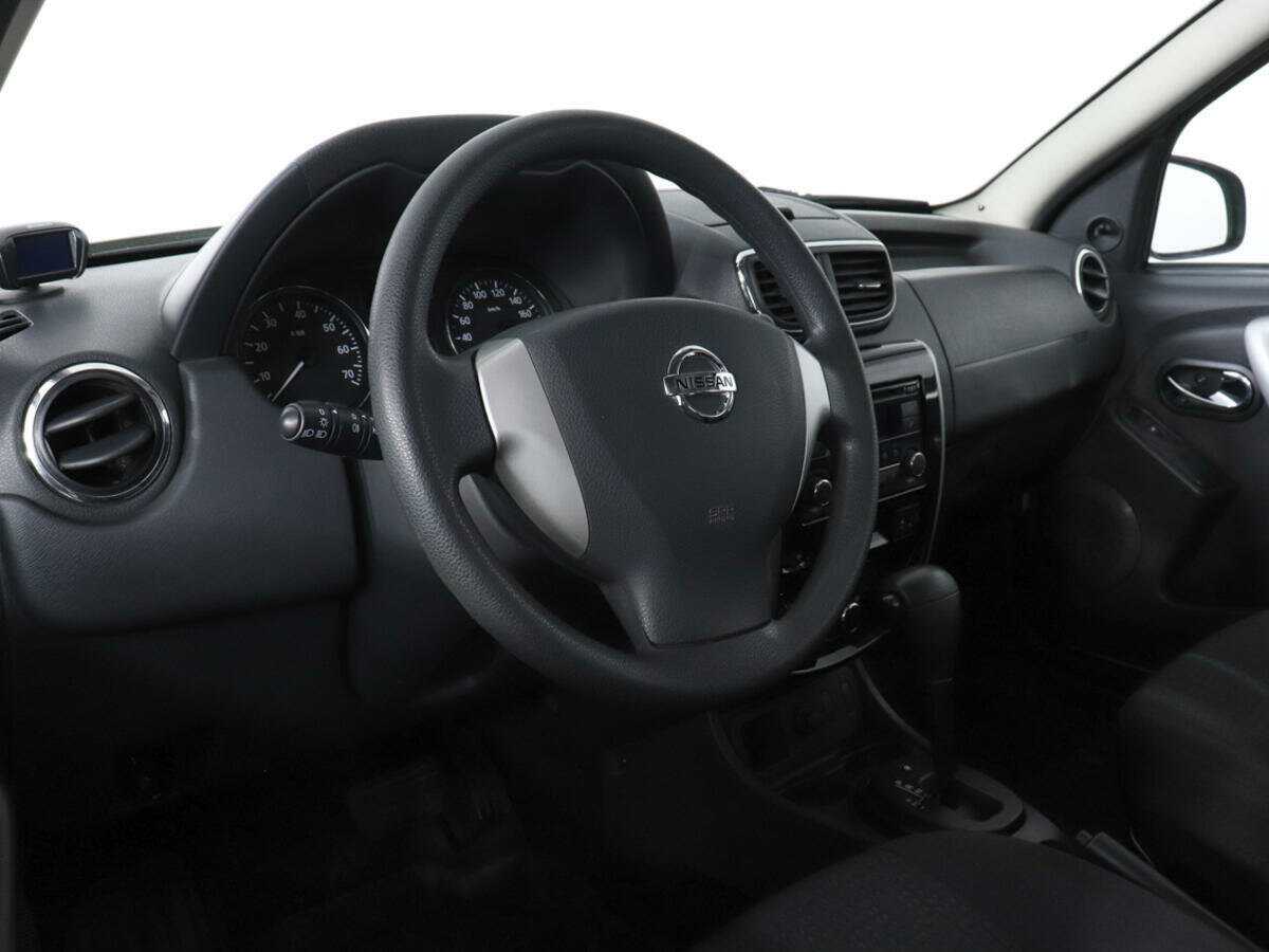 Nissan Terrano с пробегом — 2014 год. Фото: #8