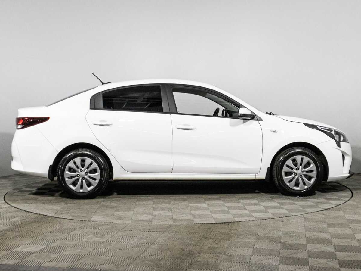 Kia Rio с пробегом — 2021 год. Фото: #3