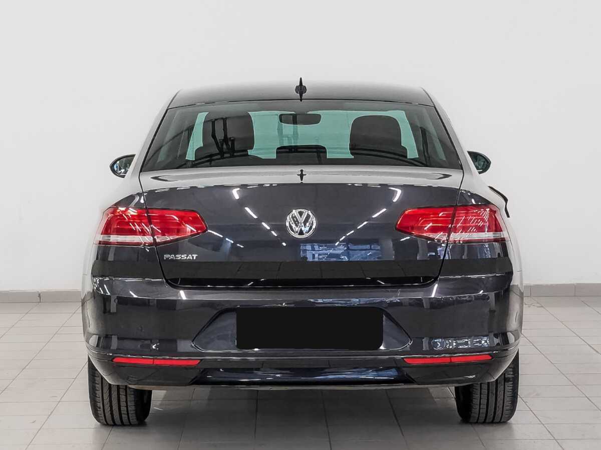 Volkswagen Passat с пробегом — 2019 год. Фото: #5