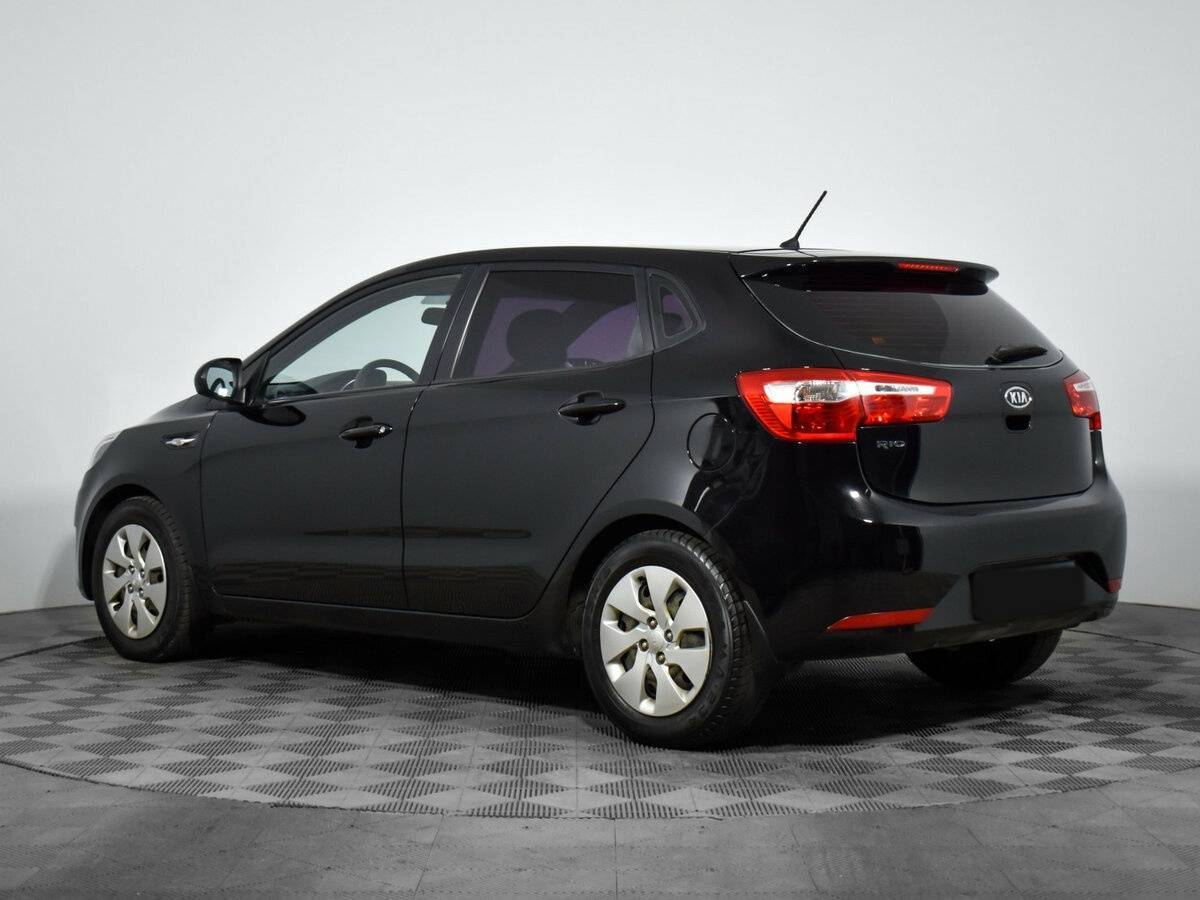 Kia Rio с пробегом — 2012 год. Фото: #6