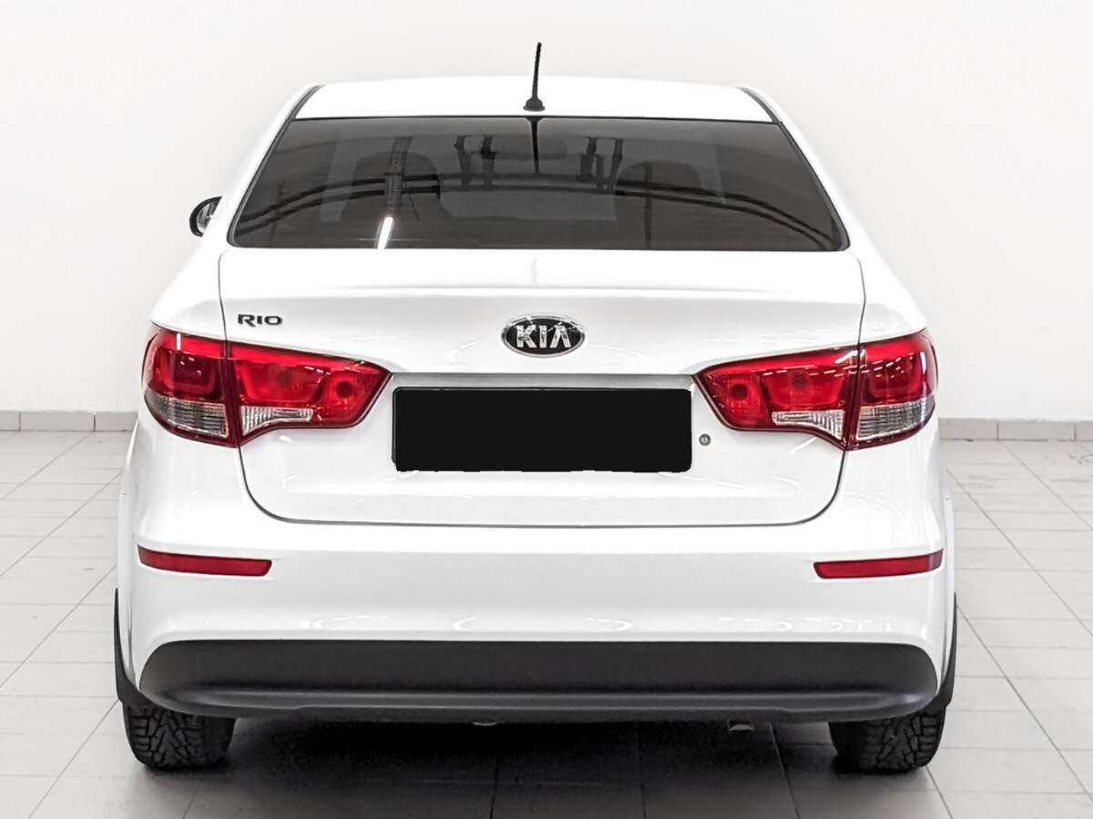 Kia Rio с пробегом — 2016 год. Фото: #5