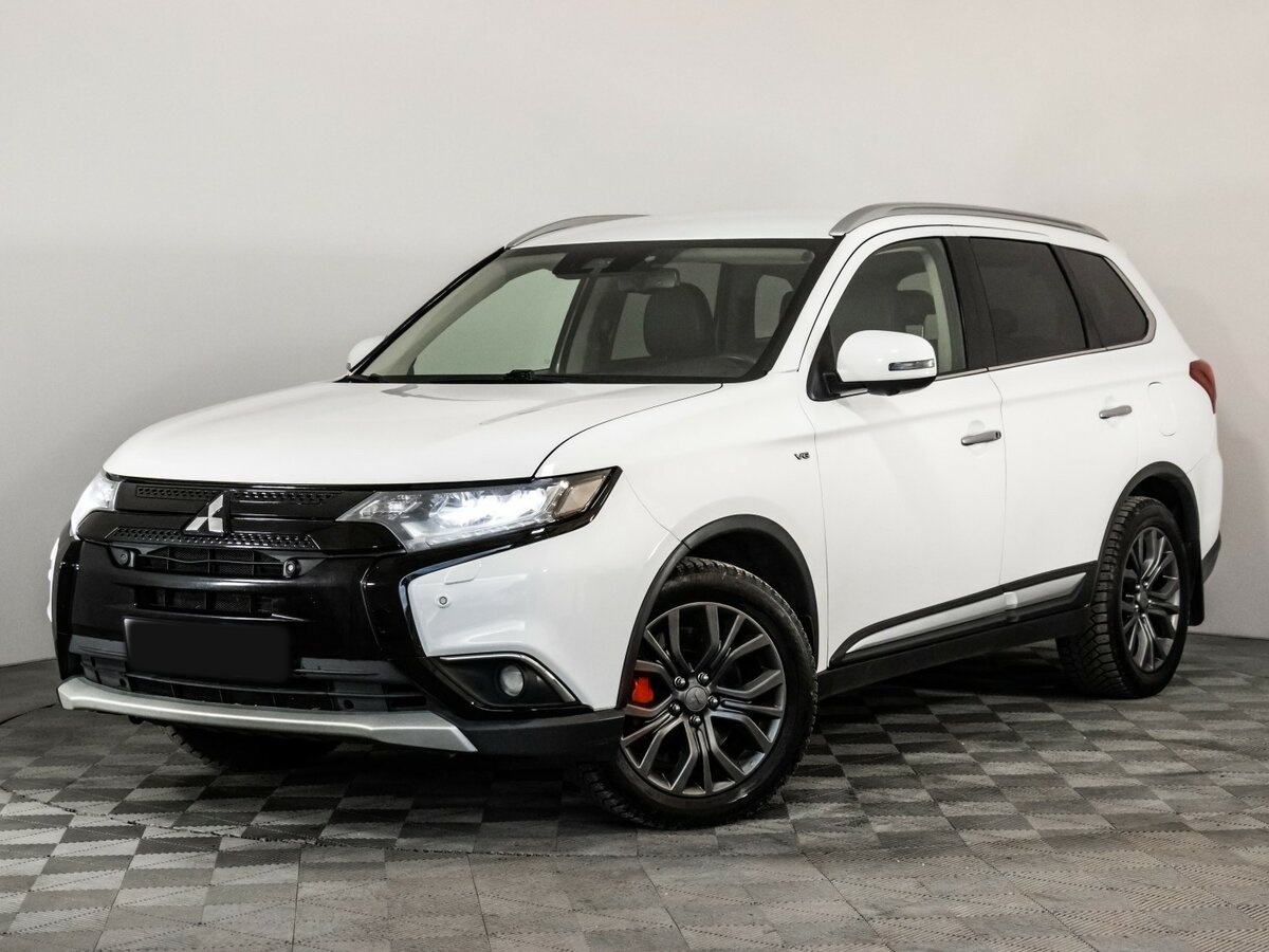 Mitsubishi Outlander с пробегом — 2017 год. Посмотреть фото