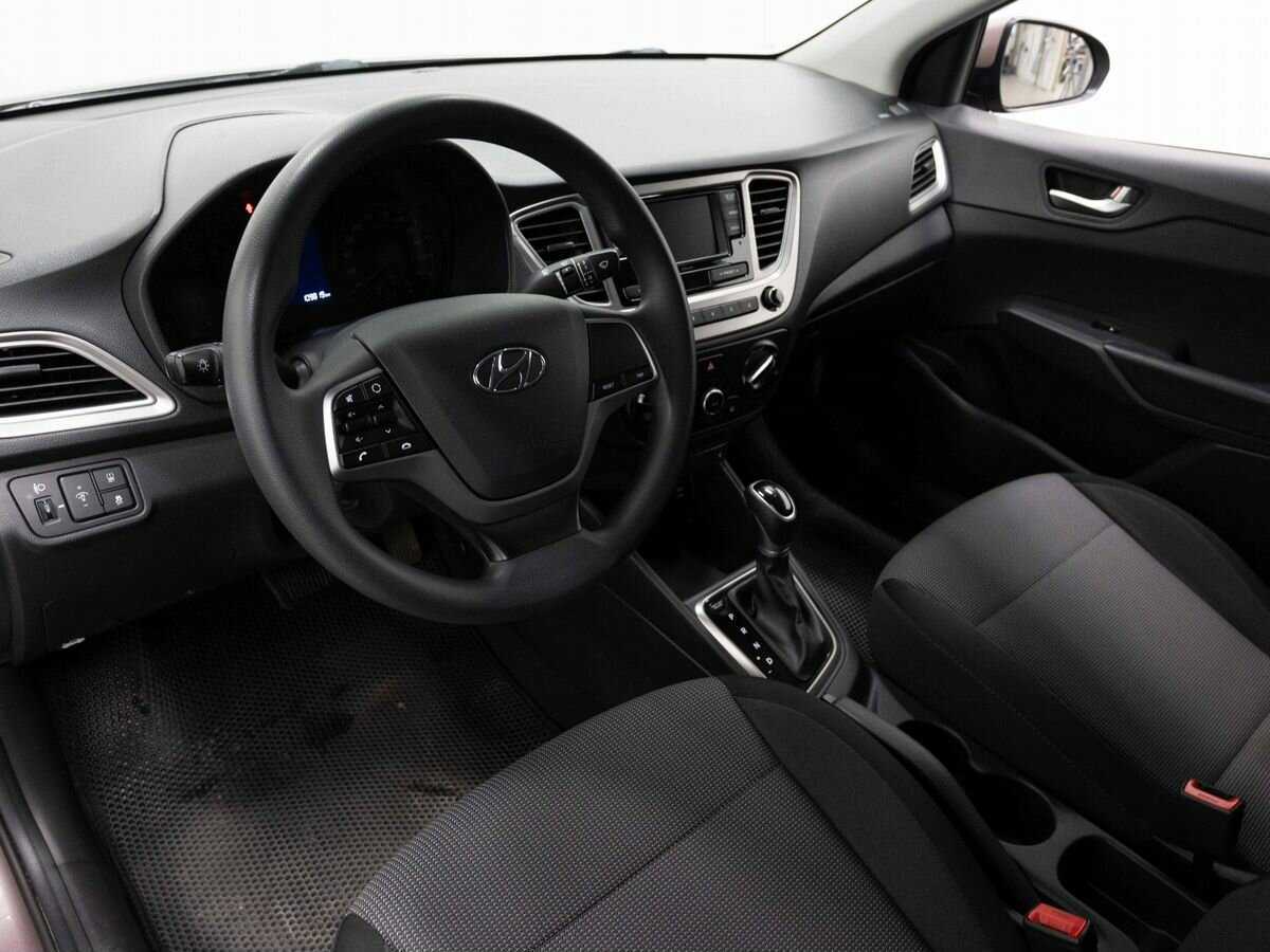 Hyundai Solaris с пробегом — 2020 год. Фото: #8